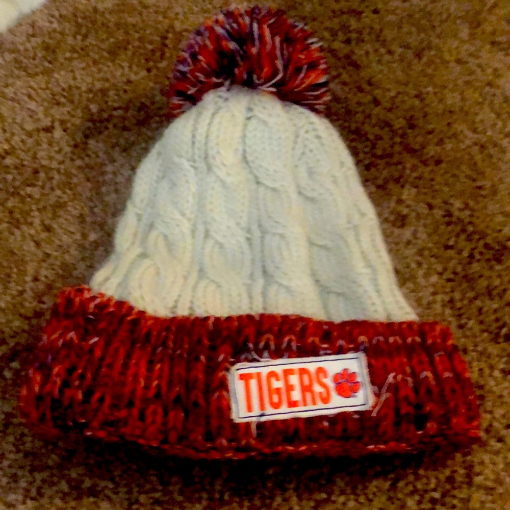 New without tags…Clemson cable hat Never worn.Go Tigers!!